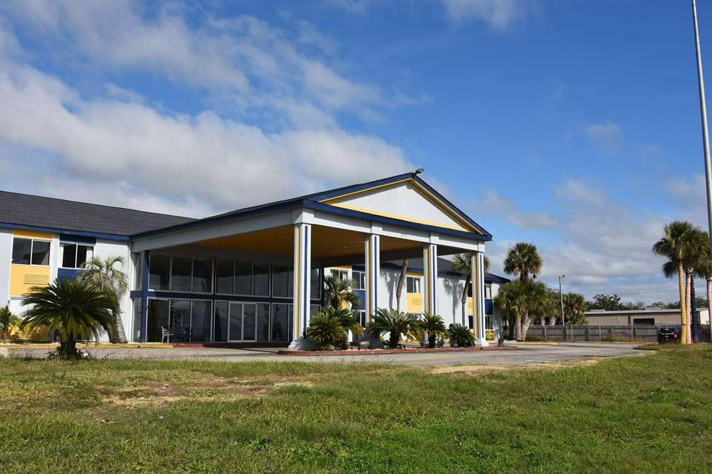 Super 8 By Wyndham Biloxi Motel Dış mekan fotoğraf